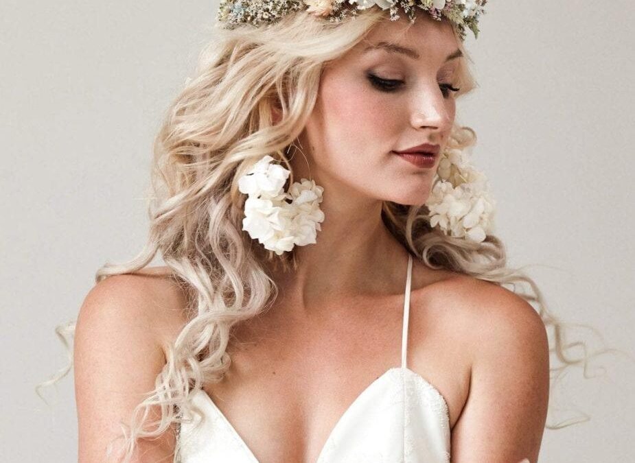 Flower crowns bride: how to choose this perfect accessory for wedding farm venues